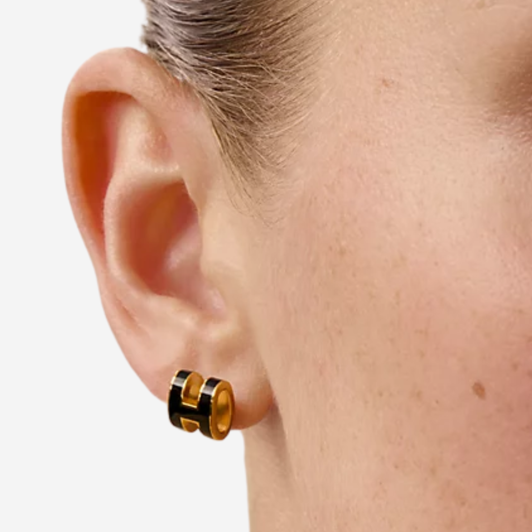 CLS Mini Pop H pendant Earring Noir GHW (1)