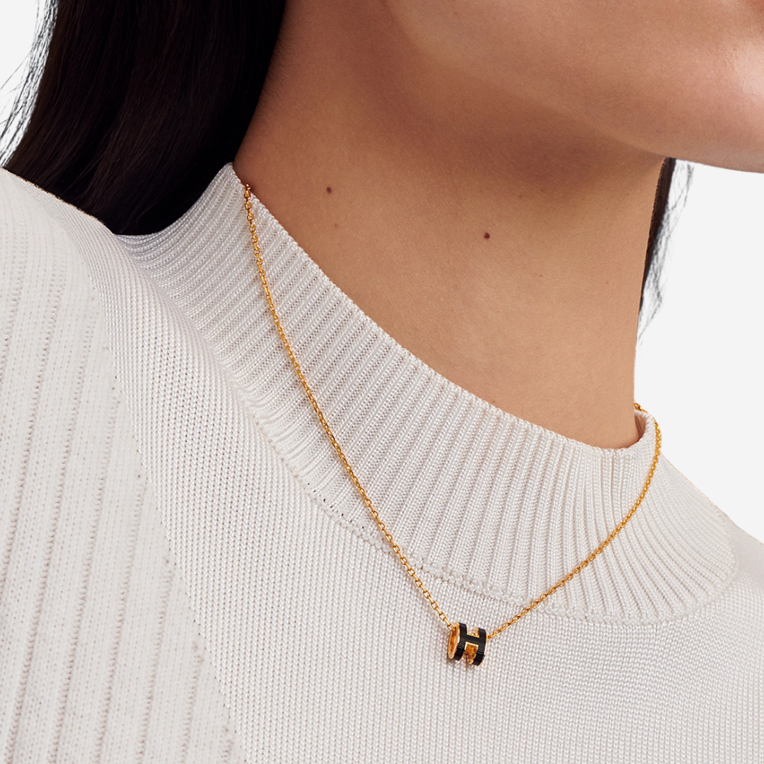 CLS Mini Pop H pendant Necklace Noir GHW (3)