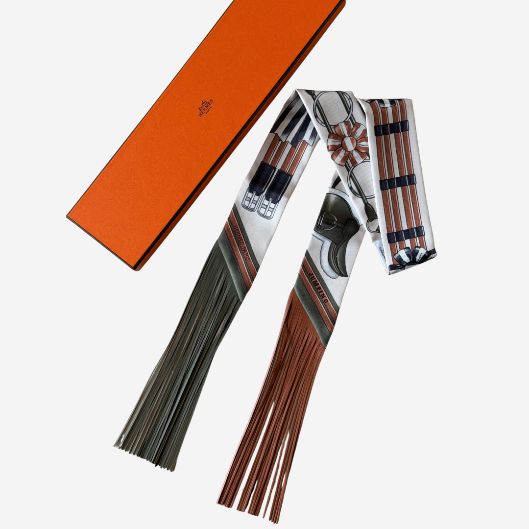 CLS Jumping leather fringes Twilly Craie Brun (2)